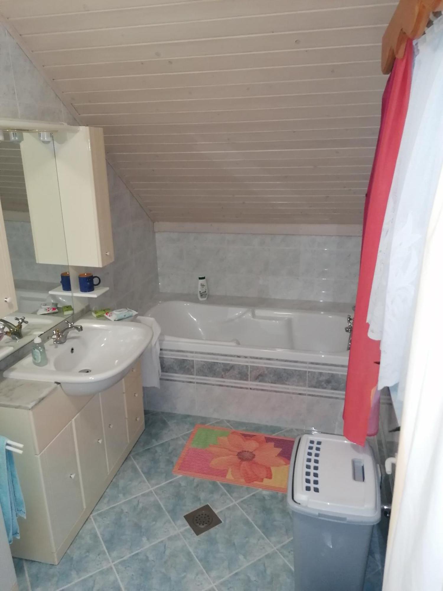 Apartma Cvrsta Trojka Jesenice Exterior foto